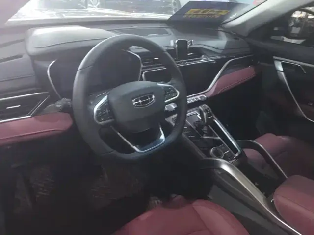Geely Boyue — Фото автомобиля 12