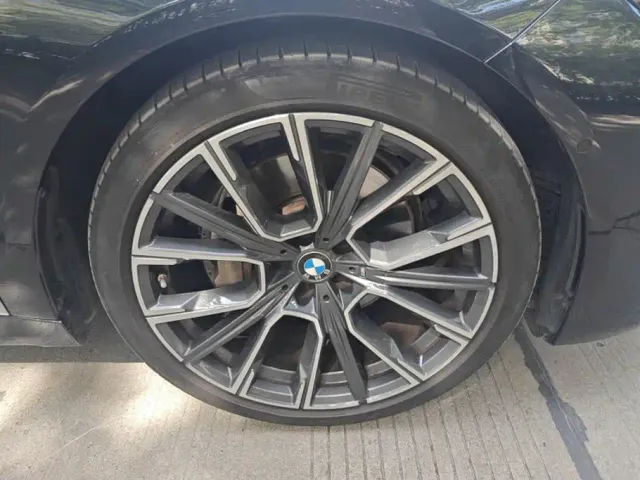 BMW 7 Series — Фото автомобиля 6