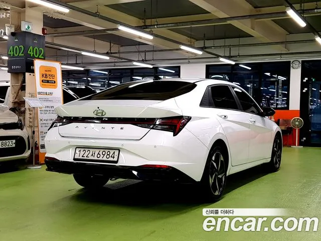 Hyundai Avante CN7 — Фото автомобиля 2
