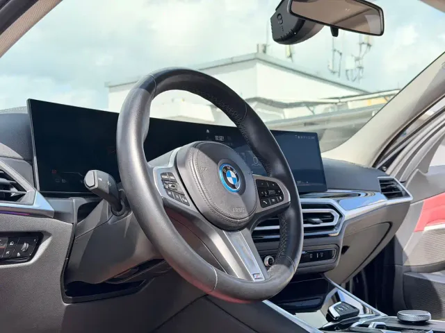 BMW i3 — Фото автомобиля 10