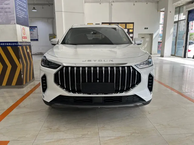 Jetour X70 Plus — Фото автомобиля 2