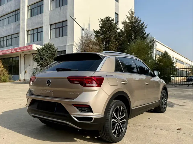 Volkswagen T-Roc — Фото автомобиля 5