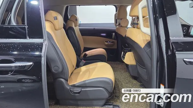 Kia Canival Carnival 4 поколение Дизель 9 мест Signature — Фото автомобиля 9