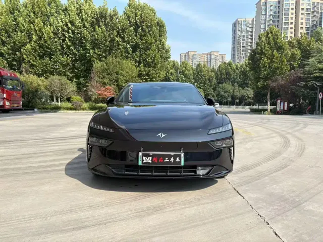 Dongfeng eπ 007 — Фото автомобиля 3