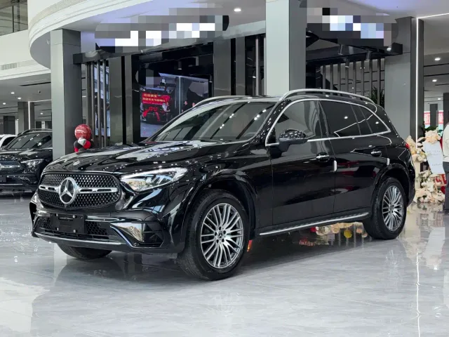 Фотография автомобиля — Mercedes-Benz GLC-Class