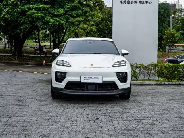 Porsche Macan EV — Фото автомобиля 10