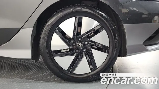 Hyundai Ioniq 6 — Фото автомобиля 21