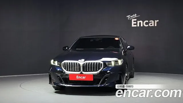 BMW 5-Series 5 серия (G60) 530i xDrive M Sport — Фото автомобиля 3