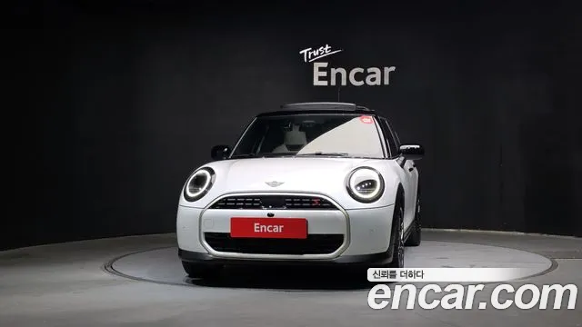 MINI Cooper 4th Gen — Фото автомобиля 3