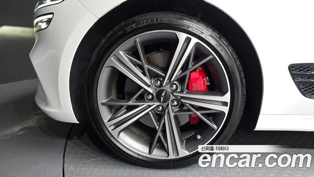 Genesis G70 Новый G70 Бензин 2.5T 2WD — Фото автомобиля 5