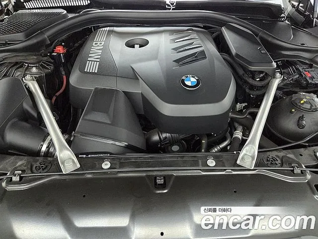 BMW 5 Series — Фото автомобиля 19