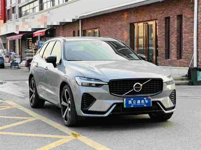 Volvo XC60 — Фото автомобиля 3