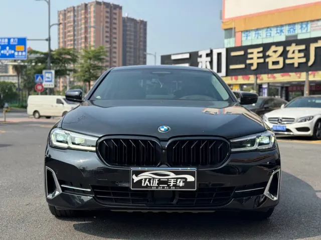 BMW 5 Series — Фото автомобиля 2