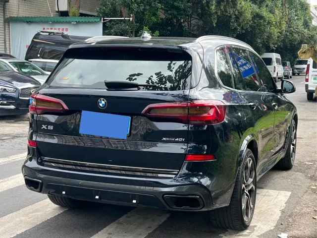 BMW X5 — Фото автомобиля 2