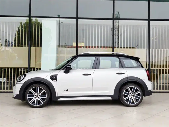 MINI Countryman — Фото автомобиля 7