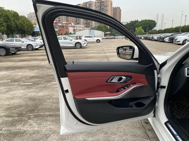 BMW 3 Series — Фото автомобиля 18