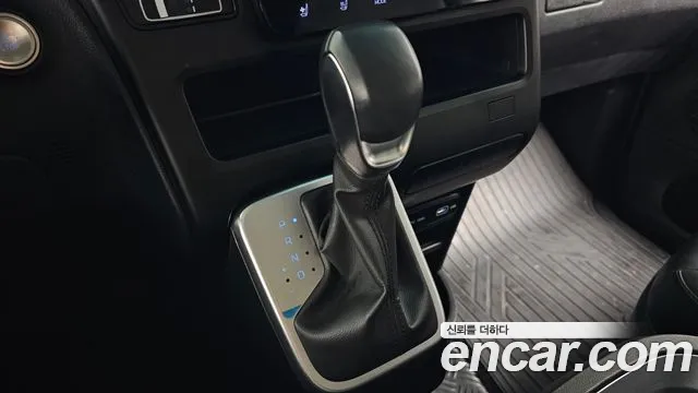 Hyundai Staria — Фото автомобиля 9