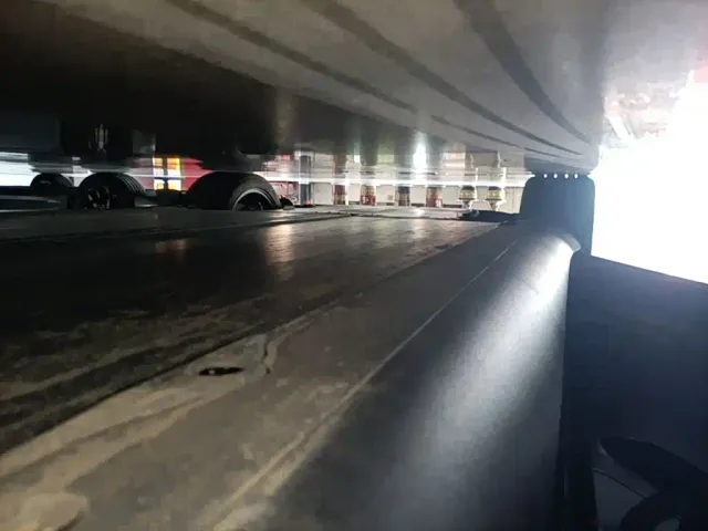 Tesla Model Y — Фото автомобиля 21
