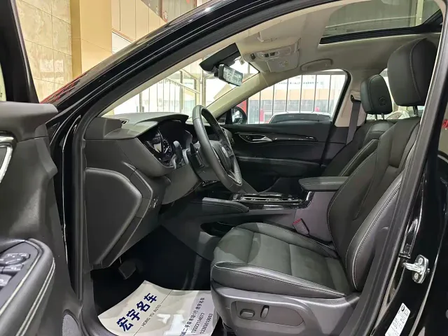Buick Envision Plus — Фото автомобиля 5