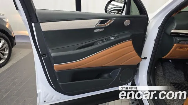 Genesis GV80 — Фото автомобиля 13
