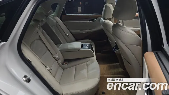 Hyundai Grandeur — Фото автомобиля 10