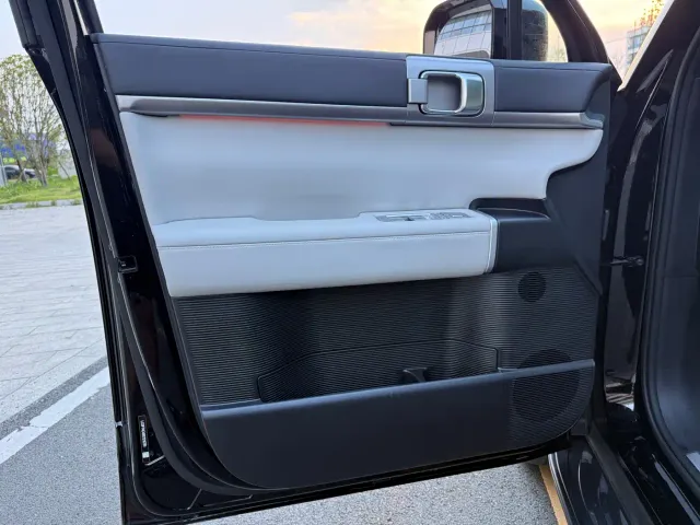 BYD FangChengBao Titanium 7 — Фото автомобиля 5