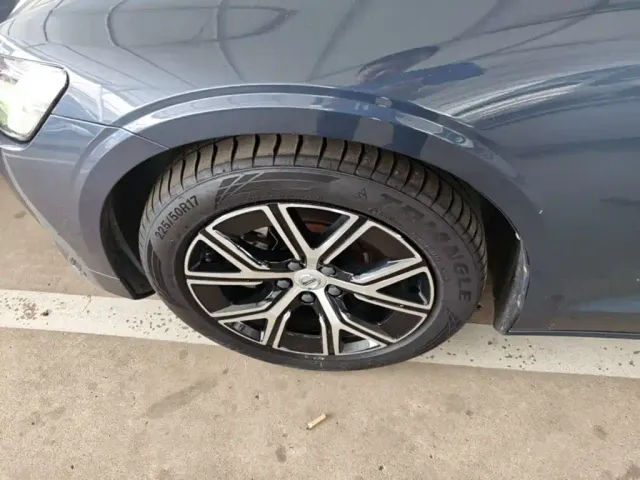 Volvo S60 — Фото автомобиля 22