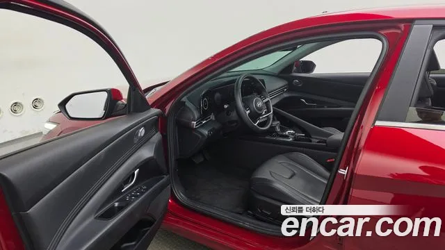 Hyundai AVANTE Новый Avante (CN7) — Фото автомобиля 3