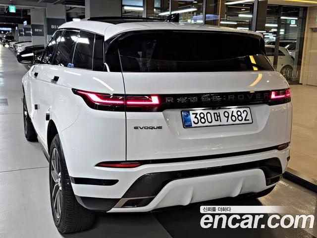 Land Rover Range Rover Evoque Range Rover Evoque 2 поколение P250 Dynamic SE — Фото автомобиля 5