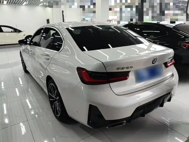 BMW 3 Series — Фото автомобиля 4