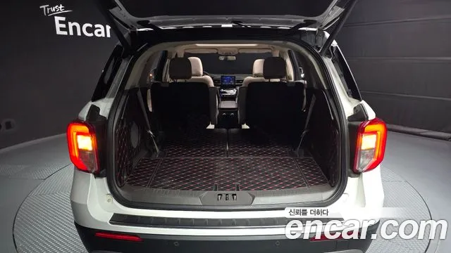 Ford Explorer Explorer 6 поколение 3.0 Platinum 4WD — Фото автомобиля 20