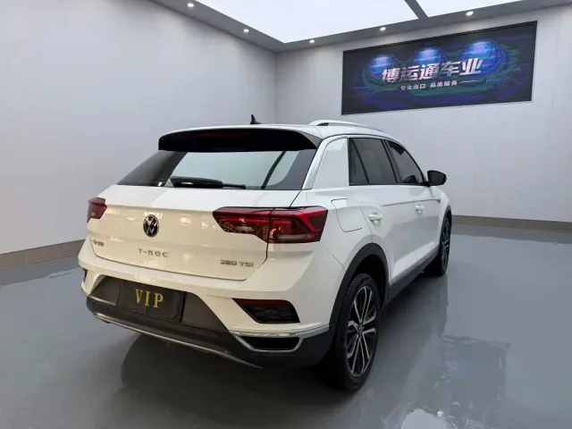Volkswagen T-Roc — Фото автомобиля 6