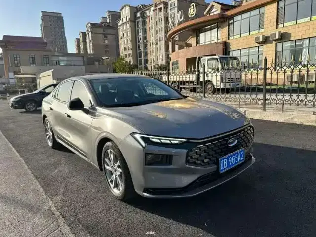 Ford Mondeo — Фото автомобиля 3