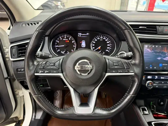 Nissan Qashqai — Фото автомобиля 11