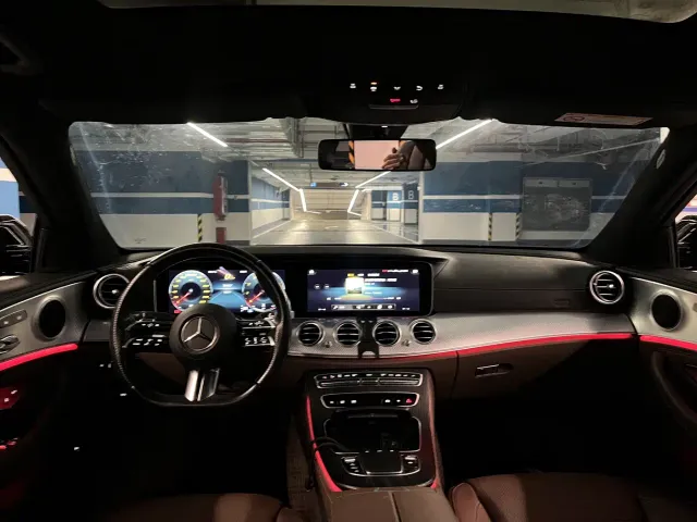 Mercedes-Benz E-Class — Фото автомобиля 19