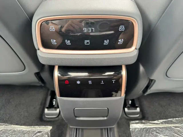 Dongfeng eπ 008 — Фото автомобиля 18