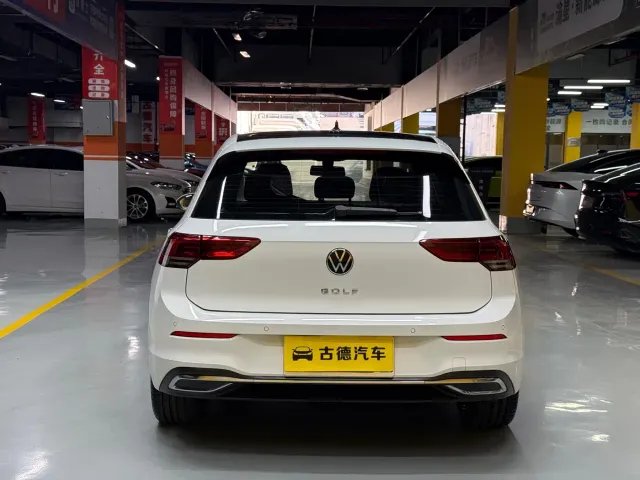 Volkswagen Golf — Фото автомобиля 6