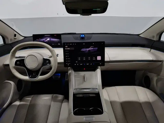Luxeed S7 — Фото автомобиля 5