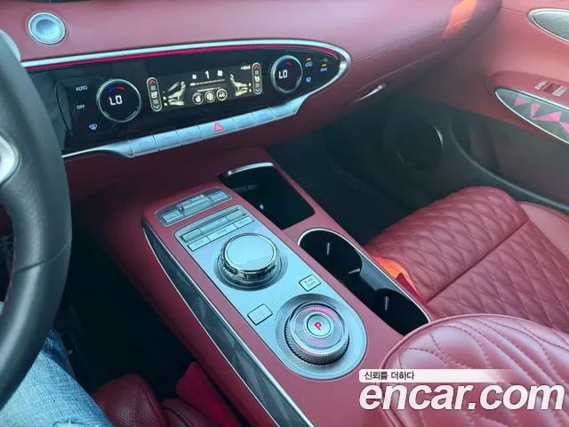 Genesis GV70 — Фото автомобиля 9