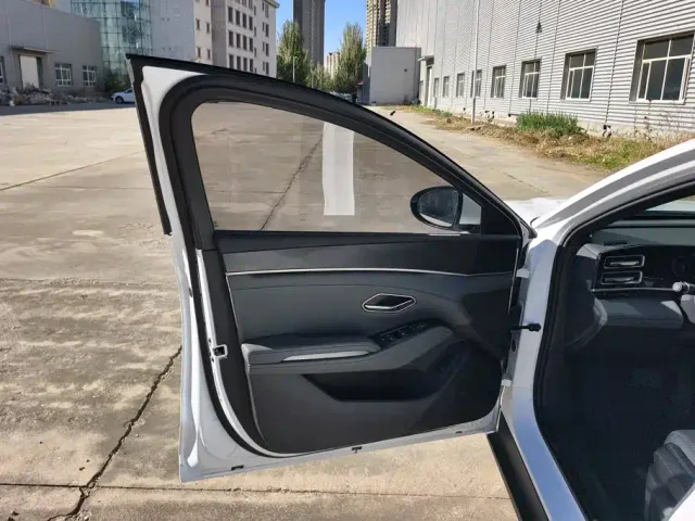 BYD Qin L — Фото автомобиля 7