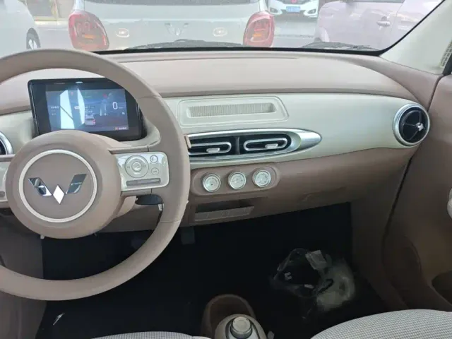 Wuling Hongguang Mini EV — Фото автомобиля 12