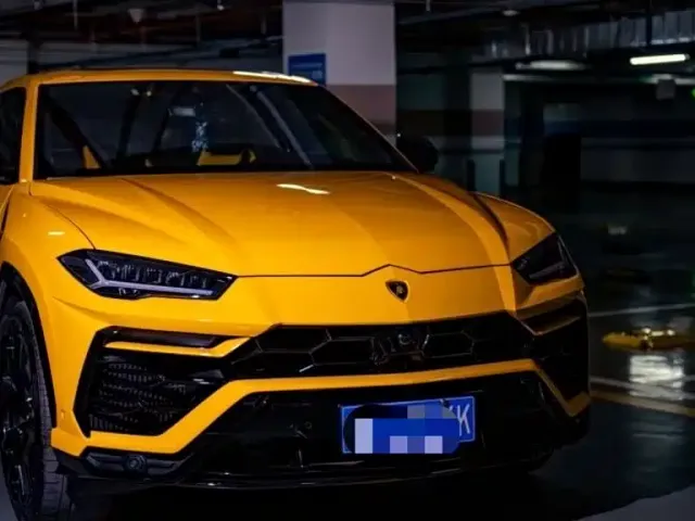 Lamborghini Urus — Фото автомобиля 3