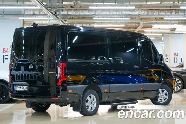 Mercedes-Benz Sprinter — Фото автомобиля 4