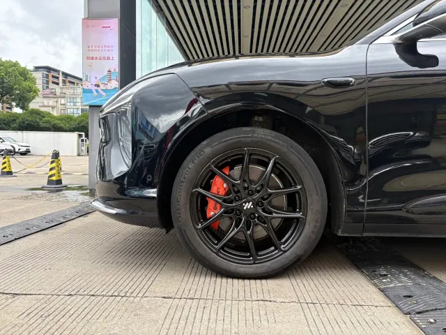 IM Motors LS6 — Фото автомобиля 2