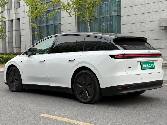 Li Auto i6 — Фото автомобиля 6