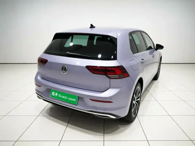 Volkswagen Golf — Фото автомобиля 4