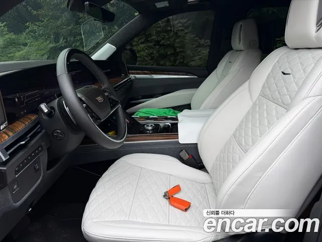 Cadillac Escalade Escalade 5 поколение — Фото автомобиля 11