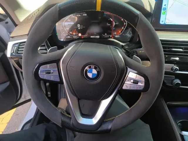 BMW 5 Series — Фото автомобиля 15