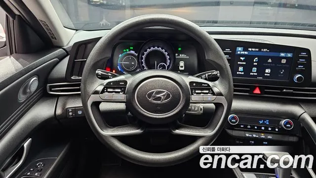 Hyundai Avante CN7 — Фото автомобиля 19