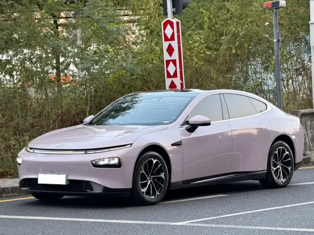 Фотография автомобиля — Xpeng P7